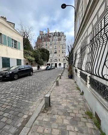 Sacre Coeur Montmartre Et Tour Eiffel, 8 People, アパート *