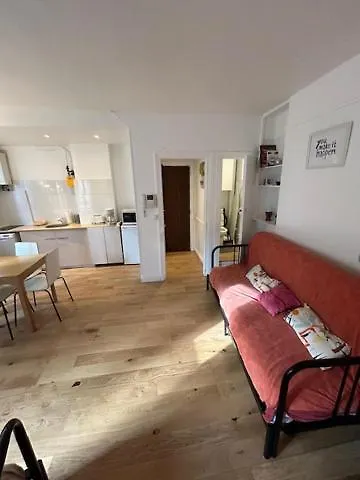Sacre Coeur Montmartre Et Tour Eiffel, 8 People, Apartman