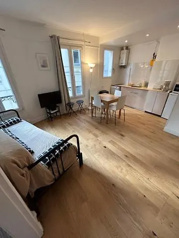 Sacre Coeur Montmartre Et Tour Eiffel, 8 People, Apartman *