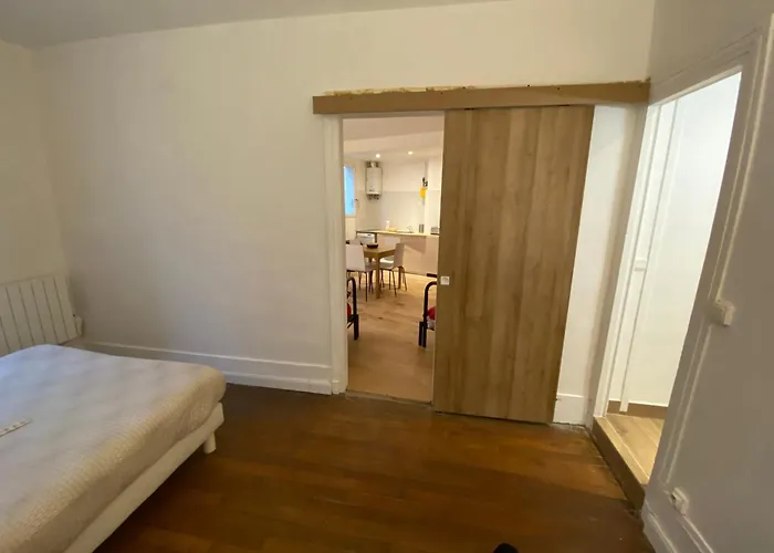 Sacre Coeur Montmartre Et Tour Eiffel, 8 People, Apartman