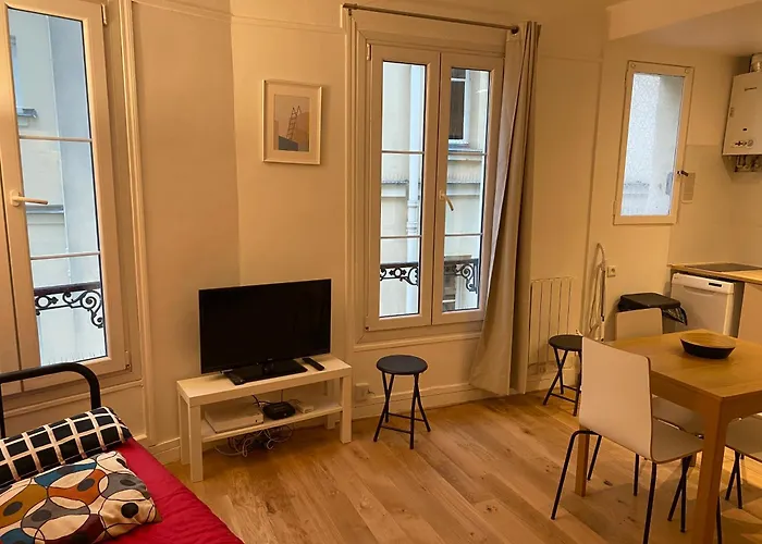Apartman Sacre Coeur Montmartre Et Tour Eiffel, 8 People,