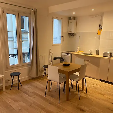 Sacré Coeur Montmartre Et Tour Eiffel, 8 People, Paris